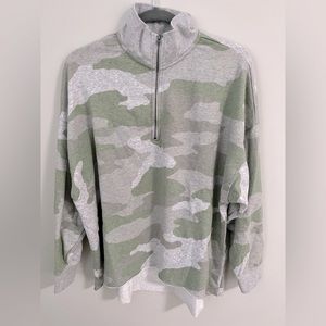 American Eagle oversized camo zip-up, size medium